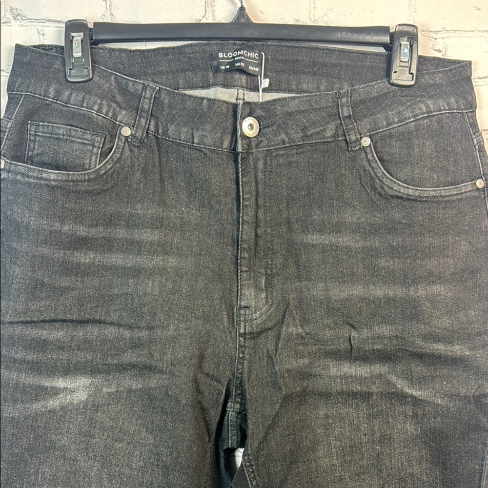 BloomChic Black Skinny Jeans - Picture 5 of 7